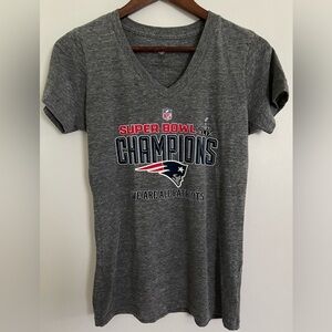NFL New England Patriots Superbowl Champions XLIX (15) Gray T-Shirt, Size M